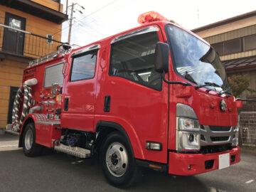 下諏訪町消防団ポンプ自動車